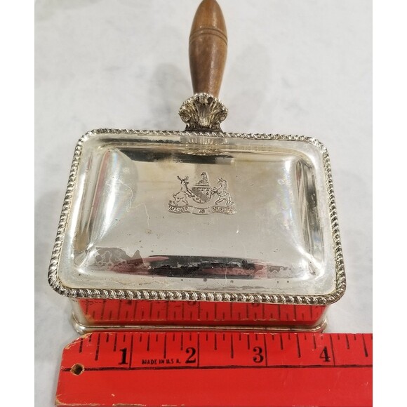 Vintage F.B.Rogers Etched Shield Silver Plated Silent Butler crumb catcher - Picture 10 of 12